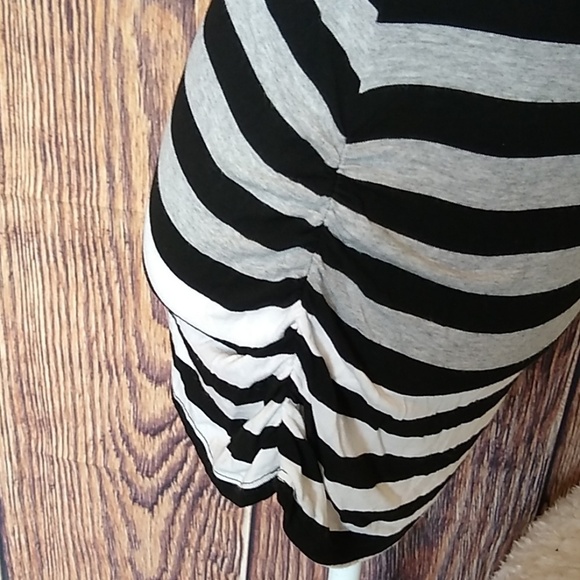 BLACK, White & Grey Striped Tank Red Haute Size Large - Picture 3 of 7
